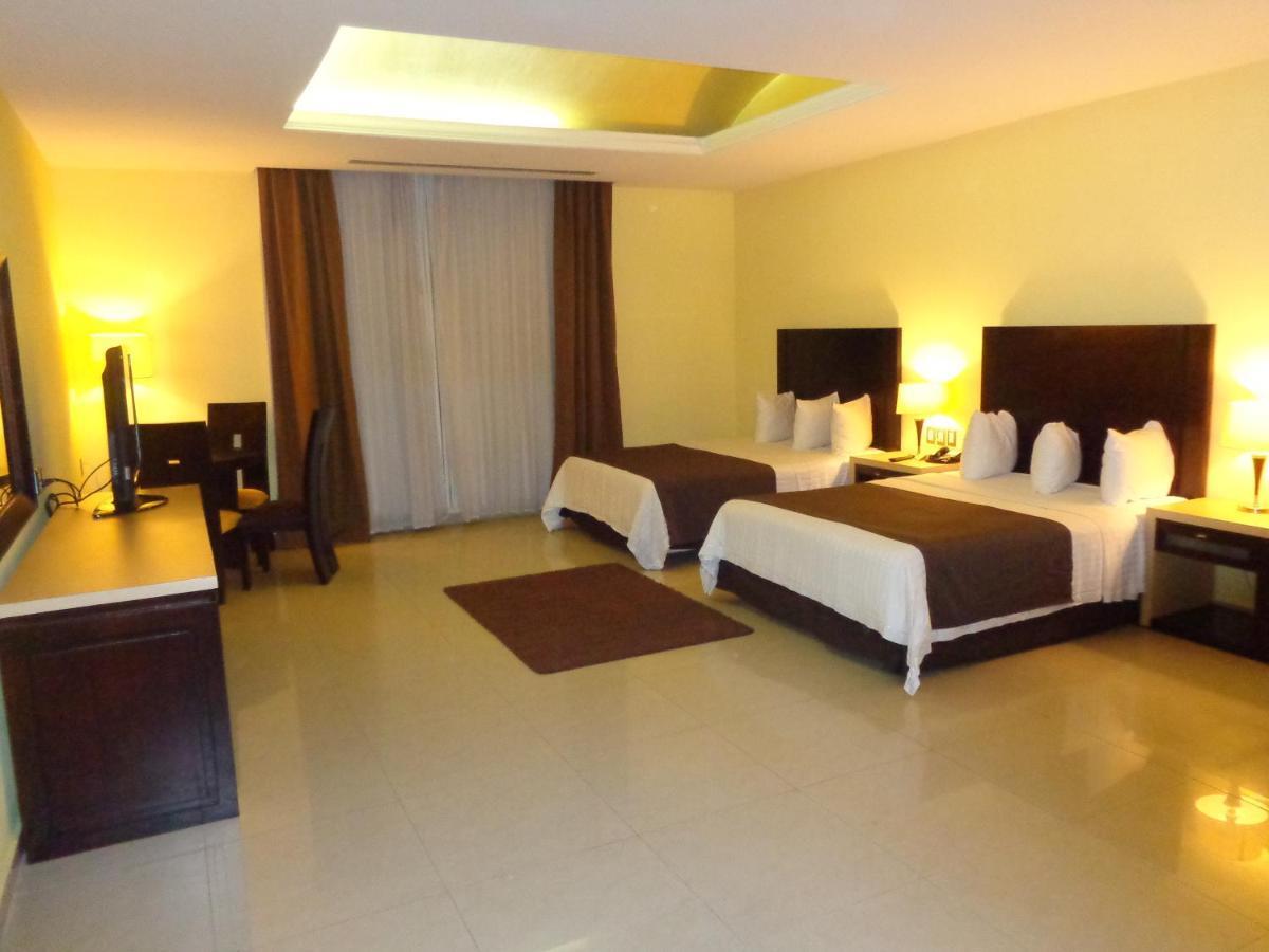 Hipico Inn Hotel Poza Rica Exterior photo